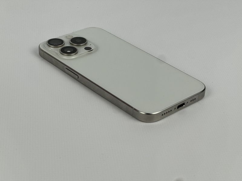 Apple iPhone 15 Pro 128 GB White Titanium Neverlock 2913390263 фото Apple iPhone 15 Pro 128 GB White Titanium Neverlock 2913390263 фото