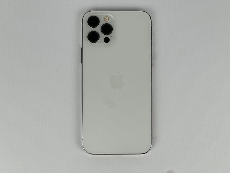 Apple iPhone 12 Pro 128 GB Silver Neverlock 2913398911 фото Apple iPhone 12 Pro 128 GB Silver Neverlock 2913398911 фото
