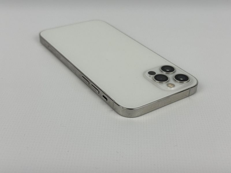 Apple iPhone 12 Pro 128 GB Silver Neverlock 2913398911 фото Apple iPhone 12 Pro 128 GB Silver Neverlock 2913398911 фото